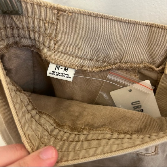 NWT BDG Blair Chino Pleated Shorts Khaki Cotton Twill Size Medium - Picture 10 of 10